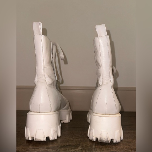 IHeartRaves Euphoria Magic Holo Combat Boots - White, Size 8 - Picture 3 of 5